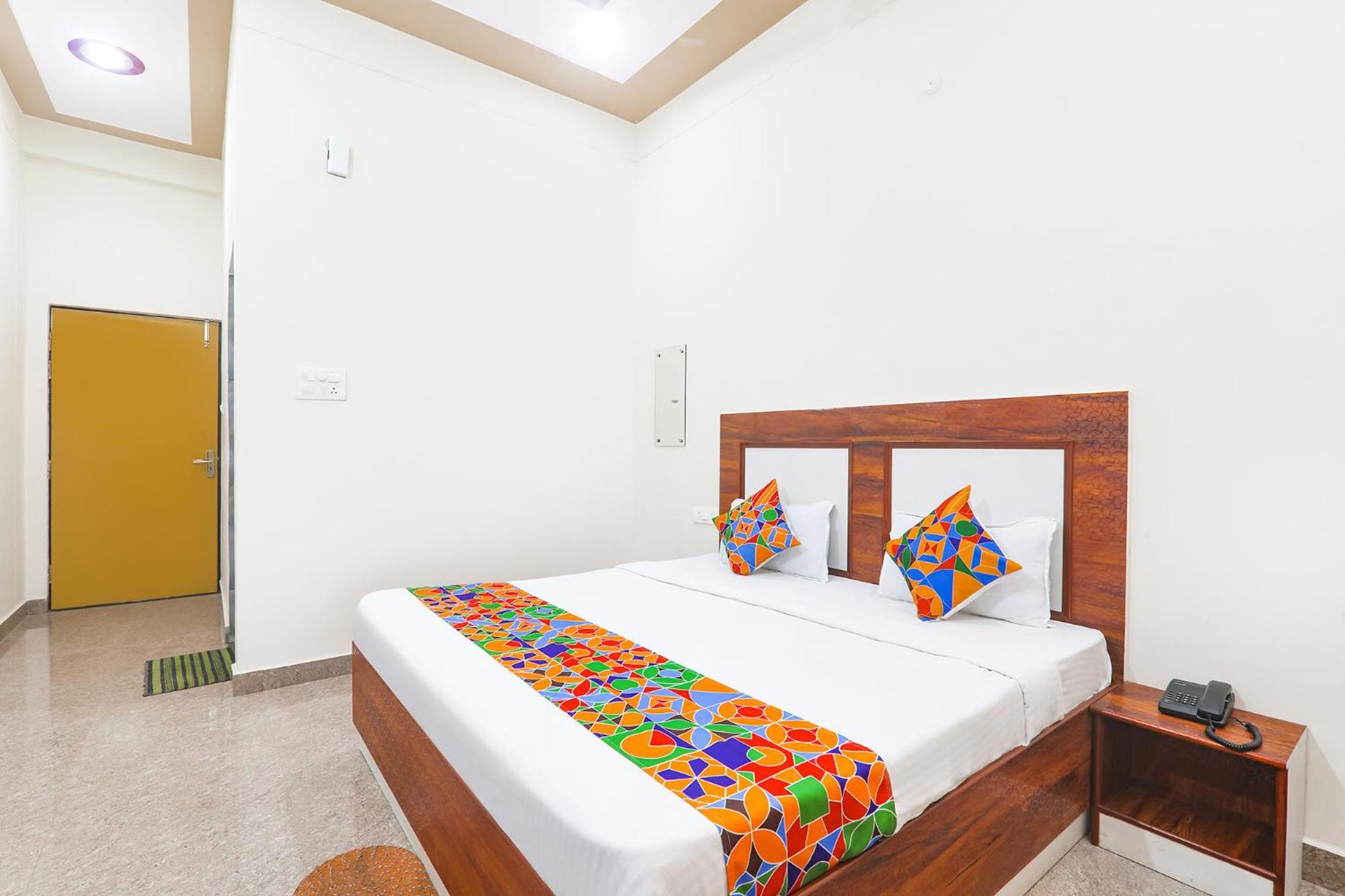 Fabhotel Shree Venkatesh Nileyam Ayodhya 外观 照片