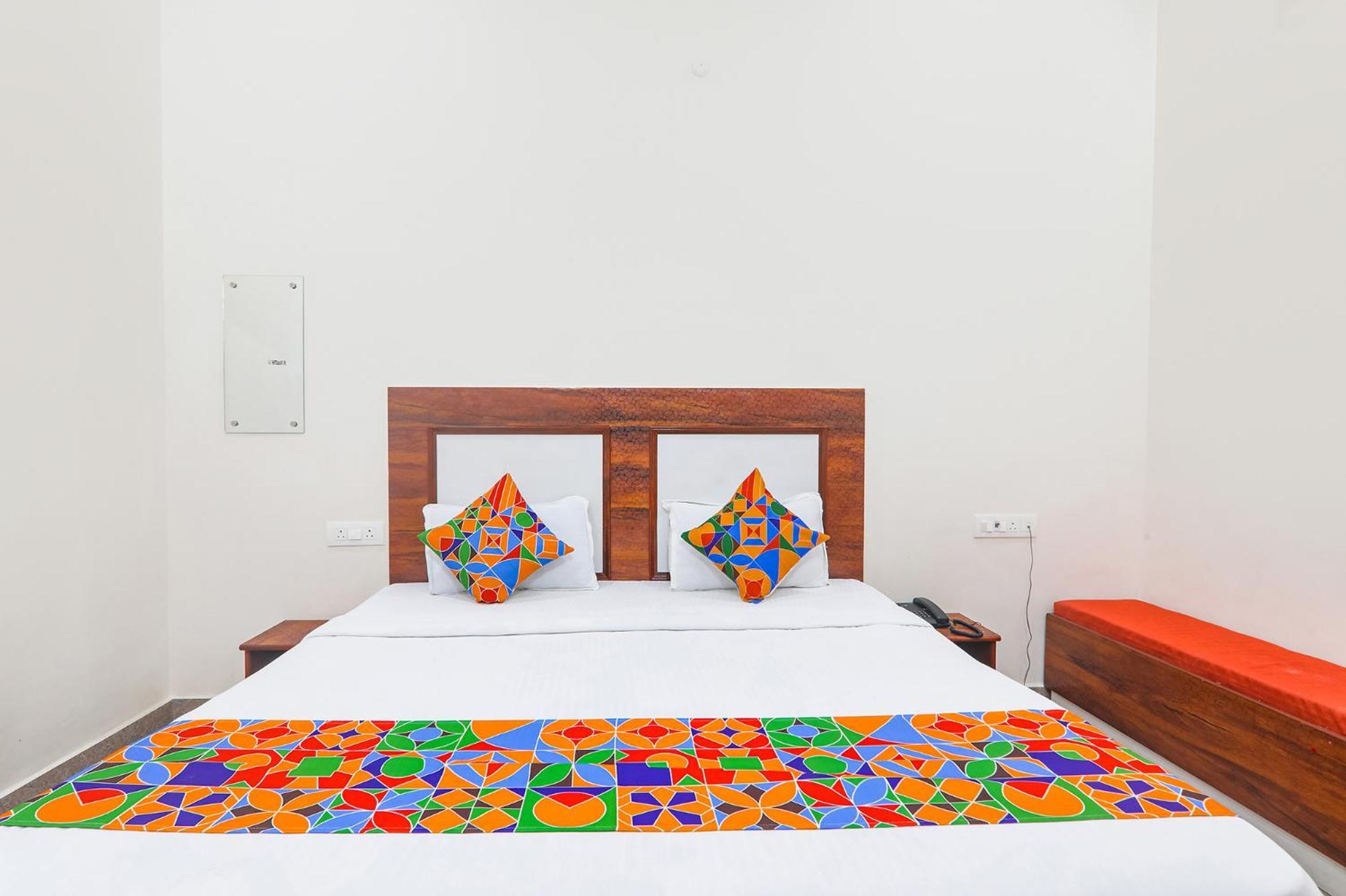 Fabhotel Shree Venkatesh Nileyam Ayodhya 外观 照片
